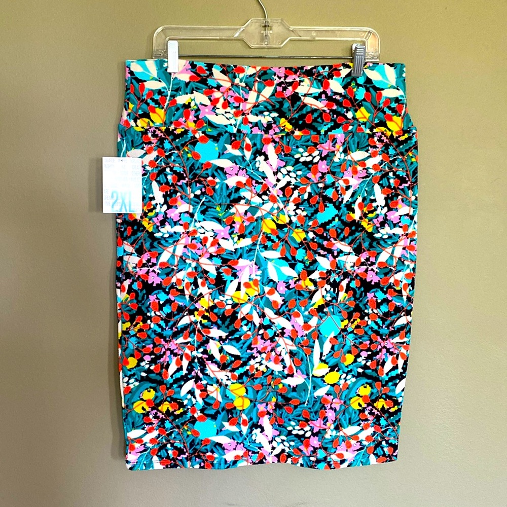 🆕LULAROE- NWT Cassie Skirt: Sz 2XL or 2X
